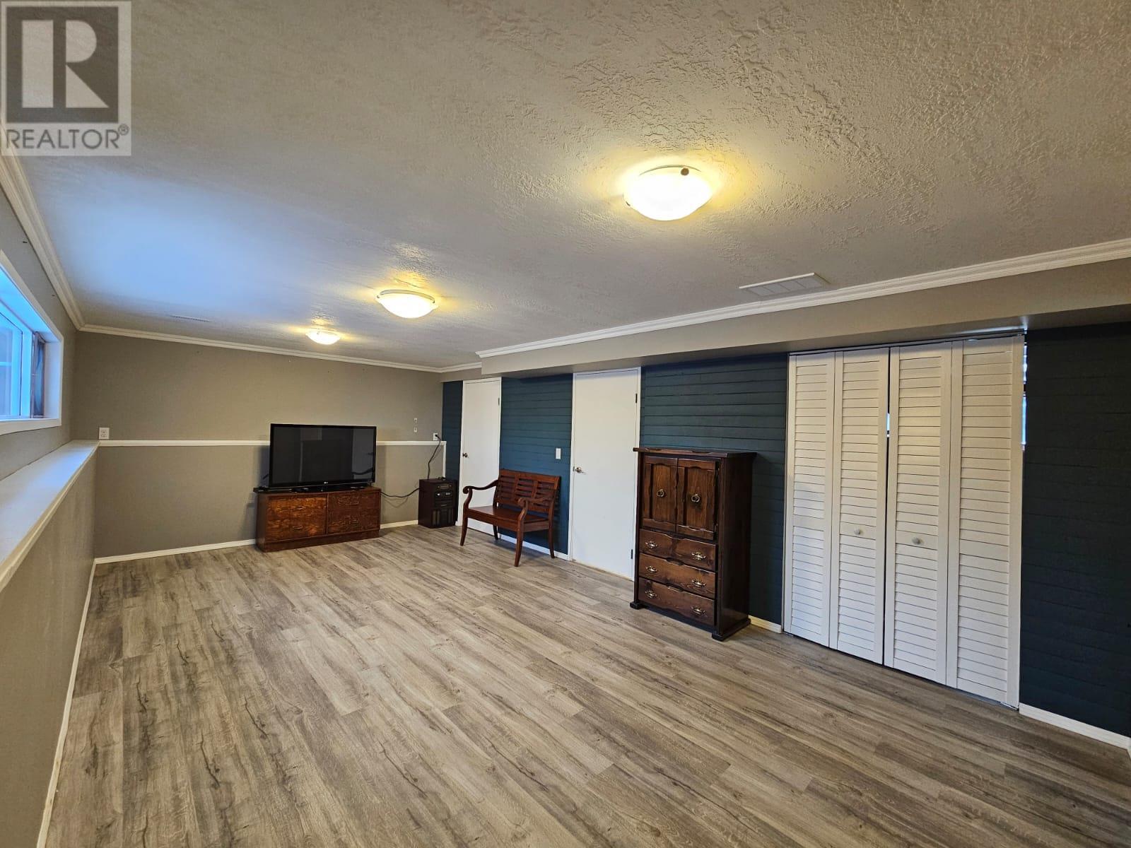 5113 44 Place NE, Chetwynd