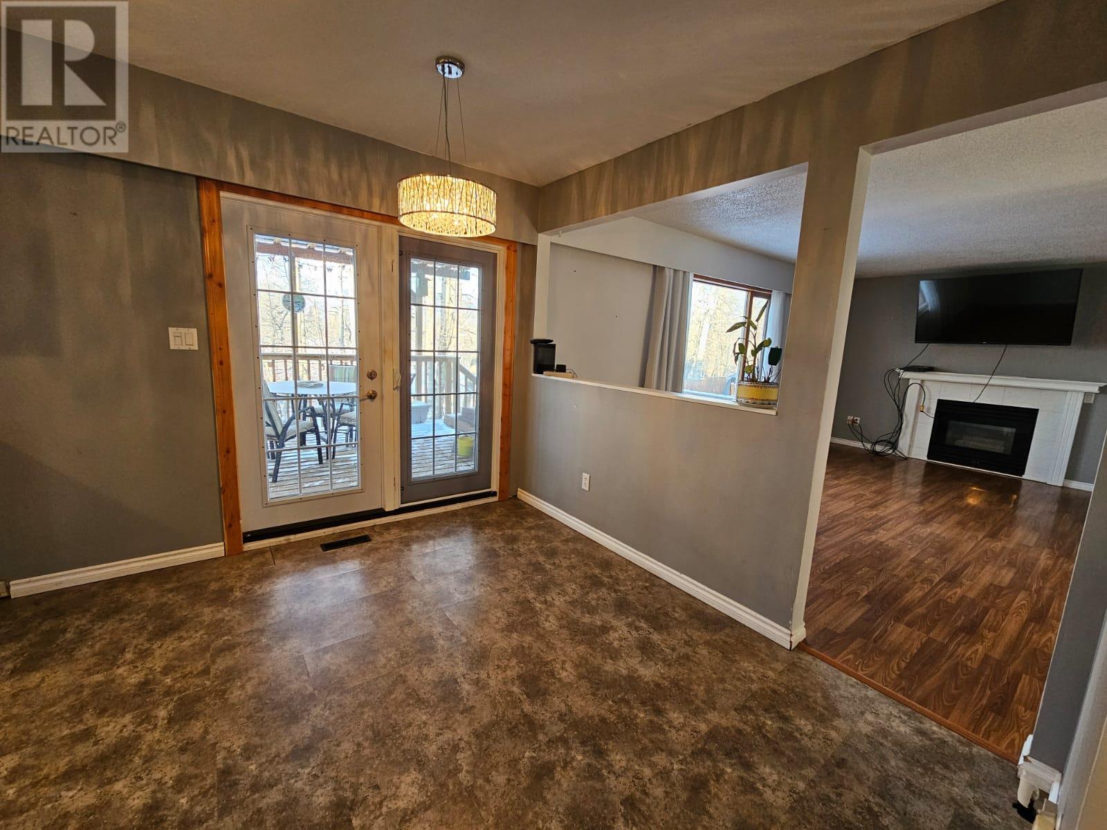 5113 44 Place NE, Chetwynd