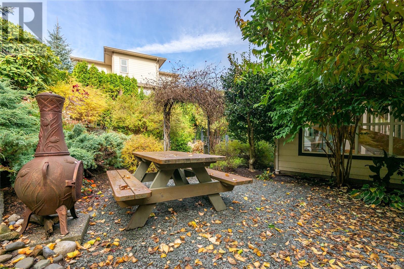 727 Nelson Rd, Campbell River real estate listing 976918