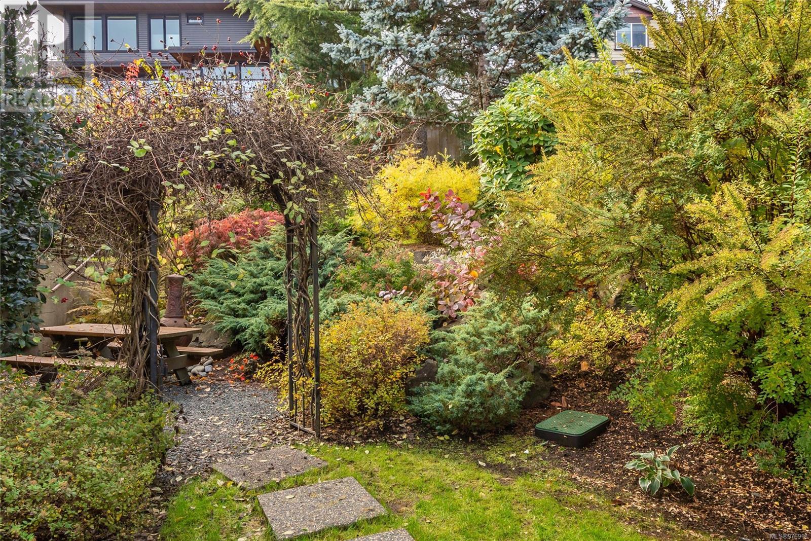 727 Nelson Rd, Campbell River real estate listing 976918