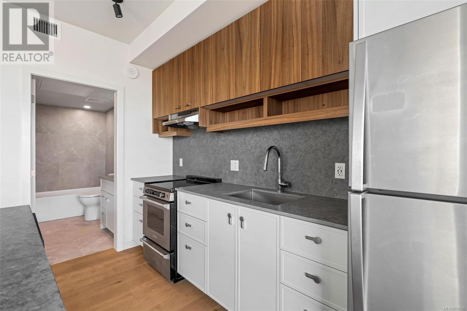 Photo 13 of 307 629 Speed Ave, Victoria BC