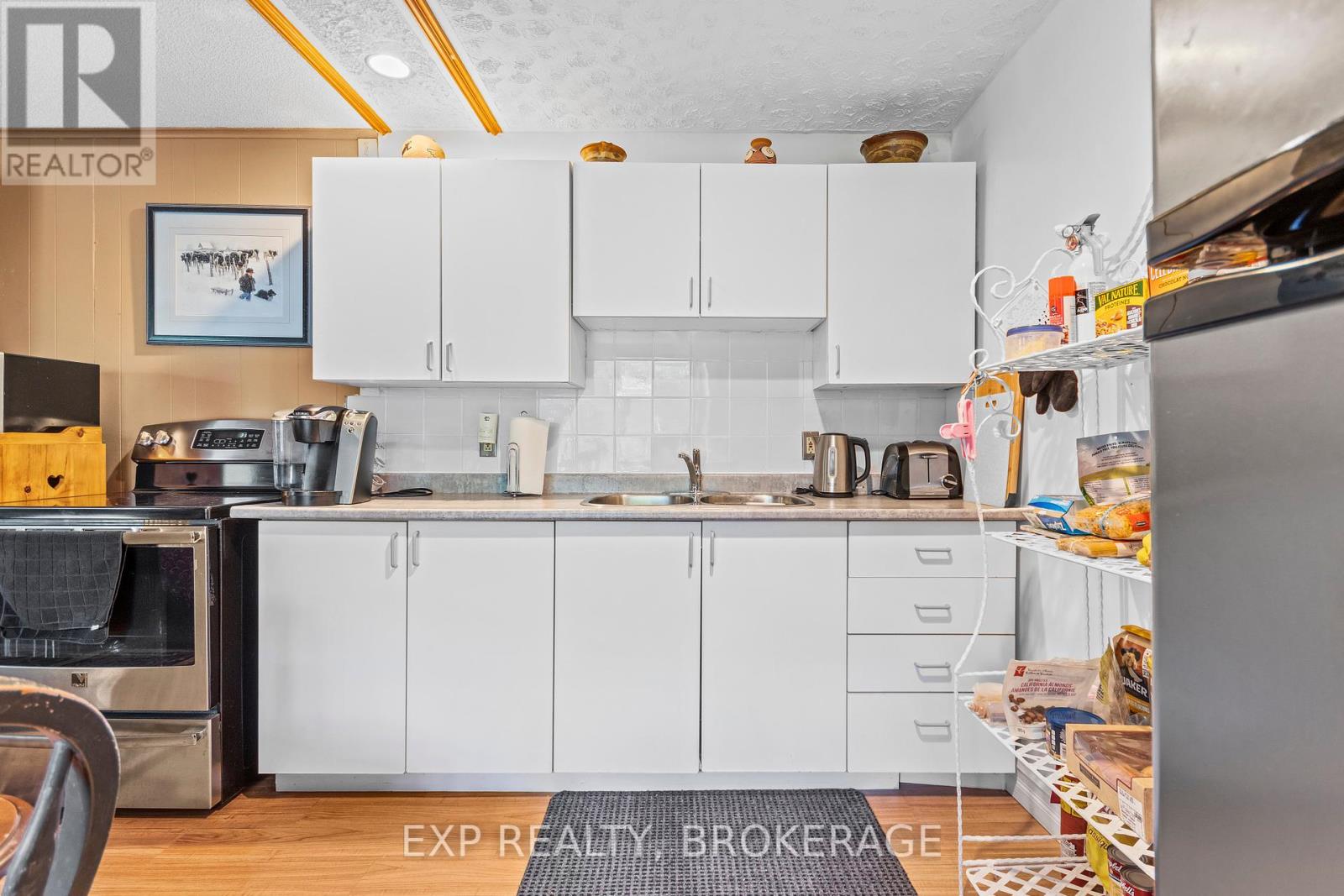 Photo 33 of 197 Fairway Hill Crescent, Kingston ON