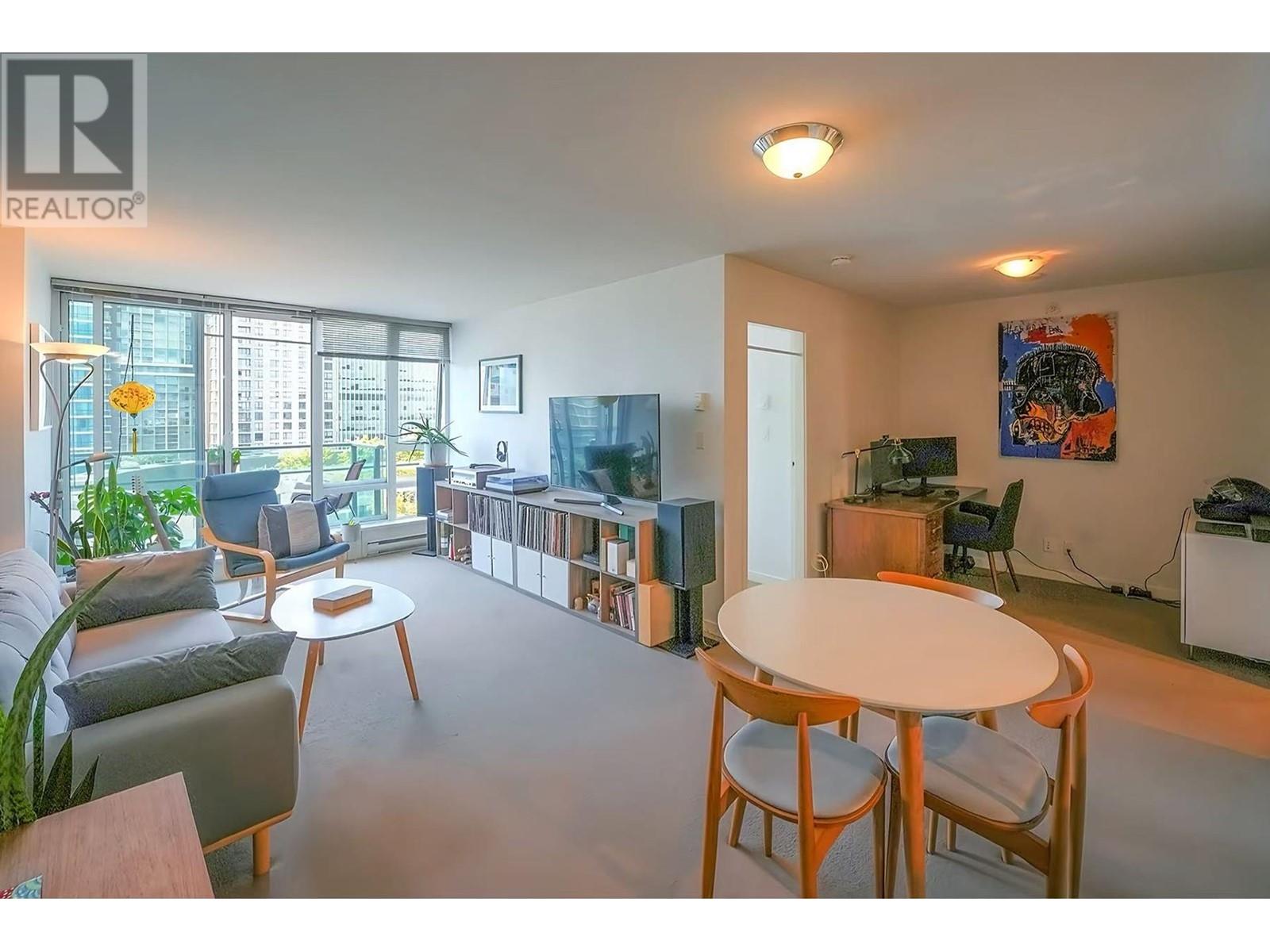 2208 788 HAMILTON Street - photo 2