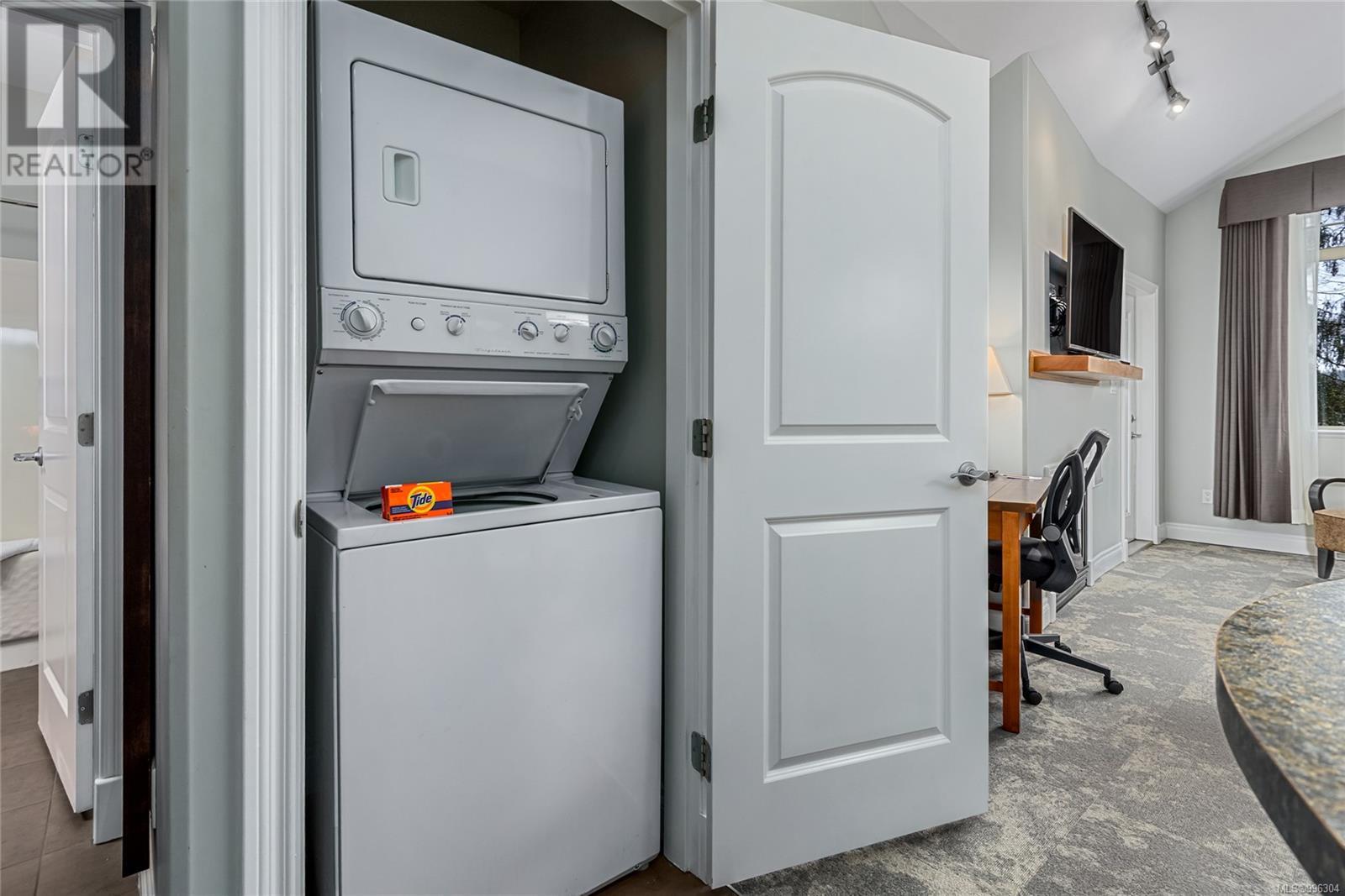 #312B 1800 RIVERSIDE LANE - 20