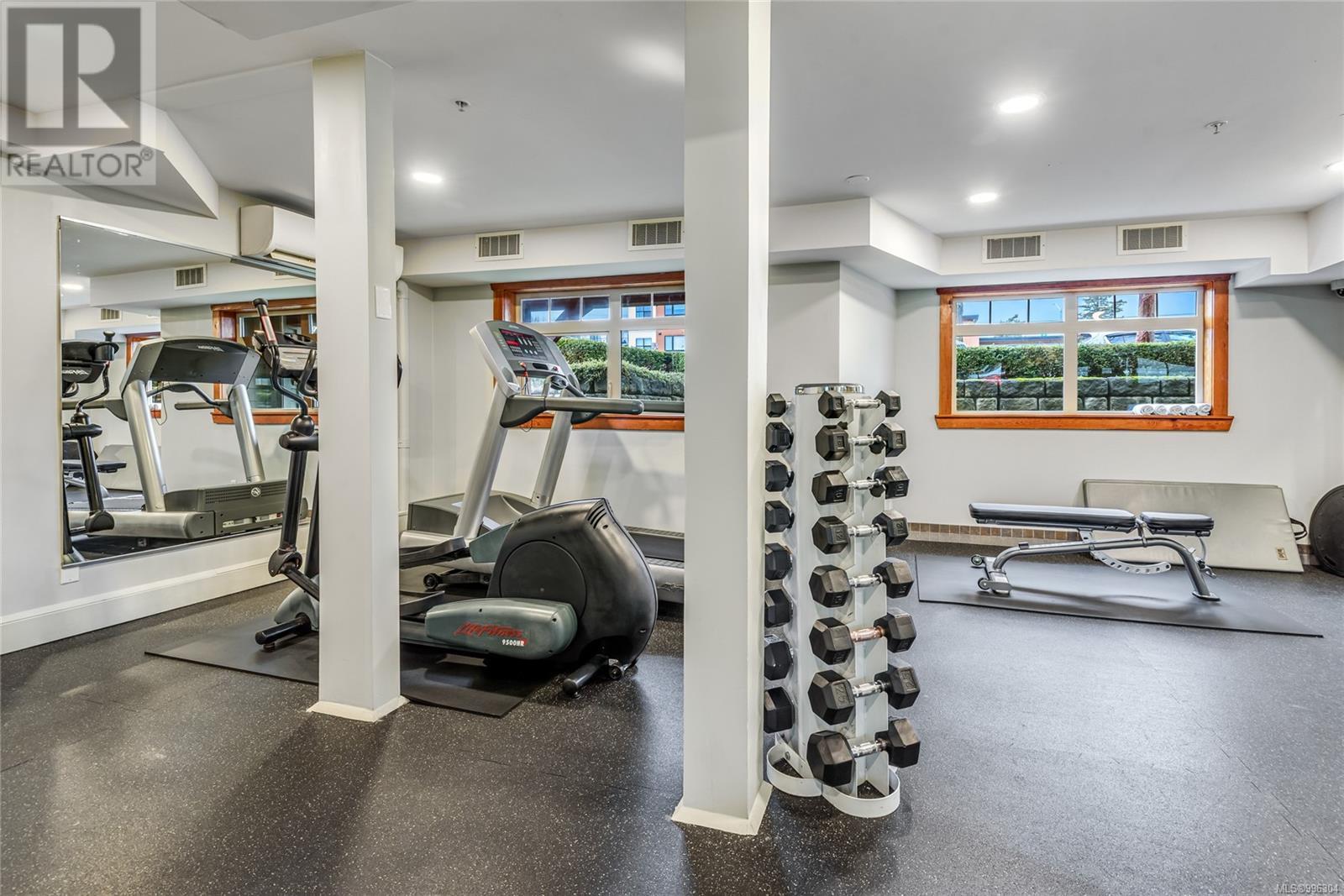 #312B 1800 RIVERSIDE LANE - 32