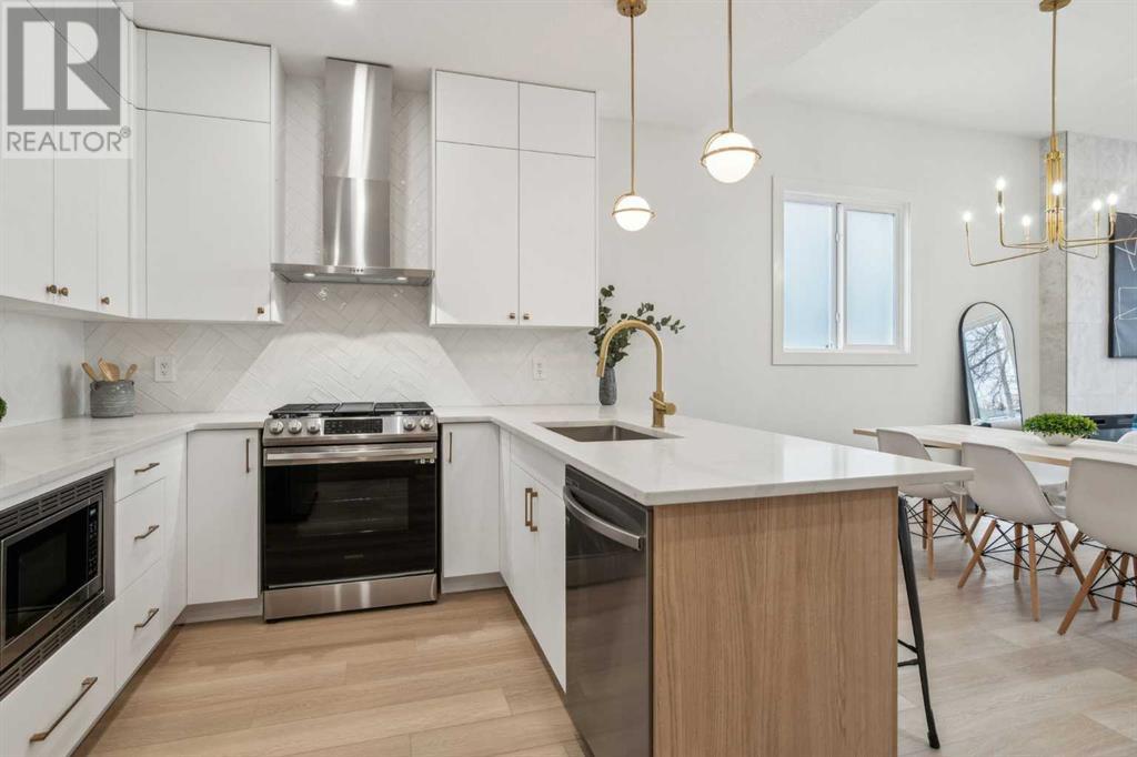Single Family House for Sale in   Avenue NE Crescent Heights Calgary 