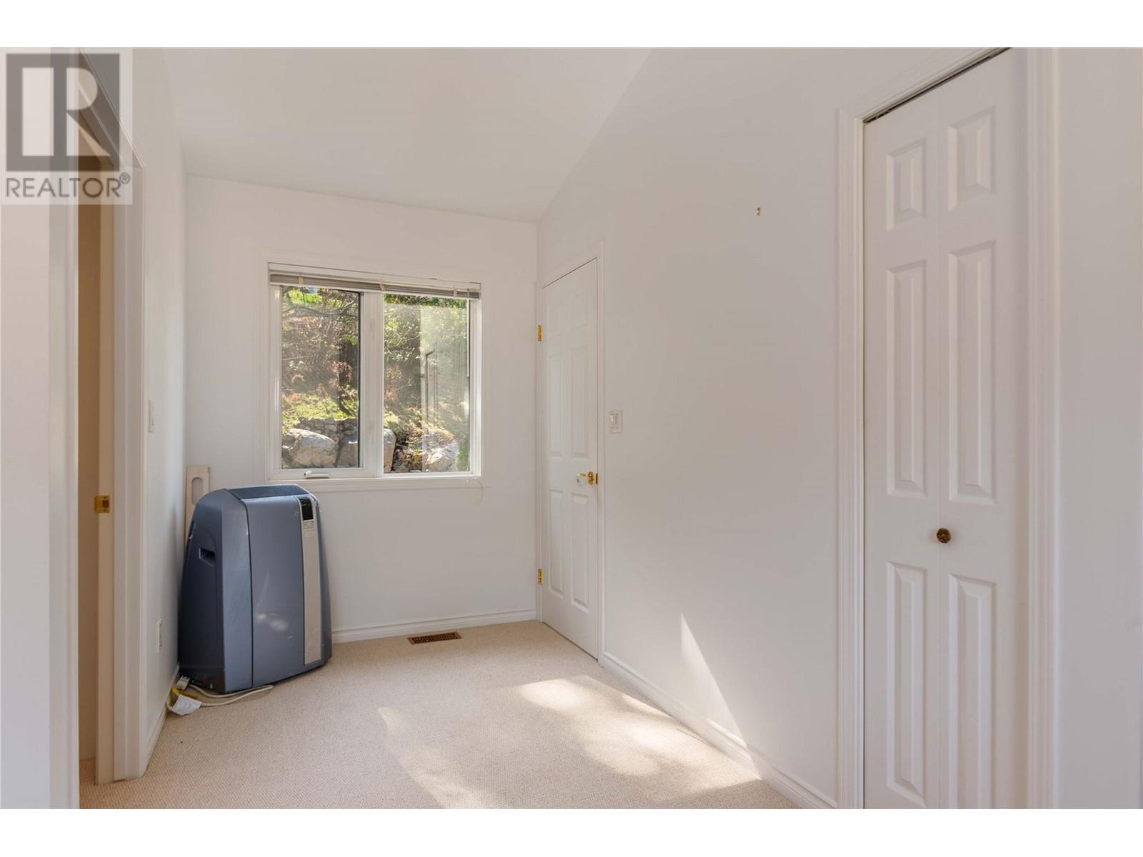 1222 SELBY Street, Nelson