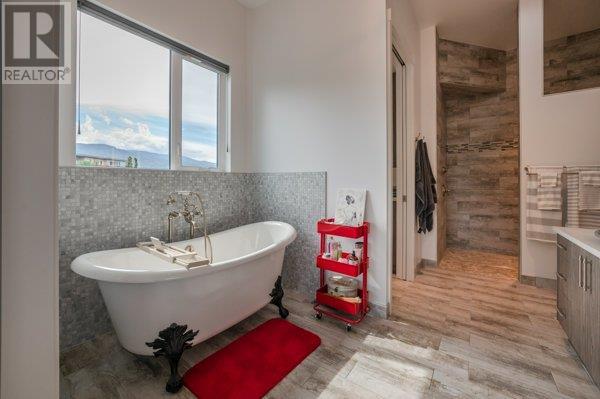 88 LAKESHORE Drive Unit# 301, Penticton