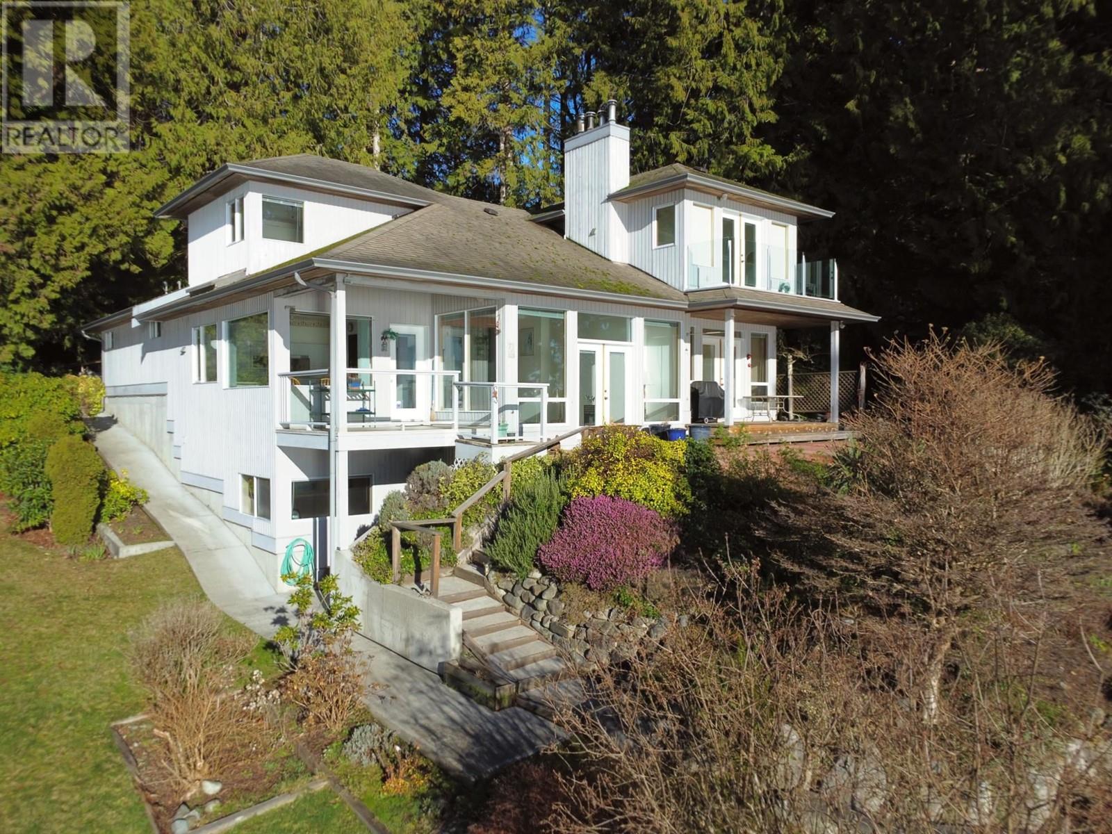 6417 SUNSHINE COAST HIGHWAY, Sechelt