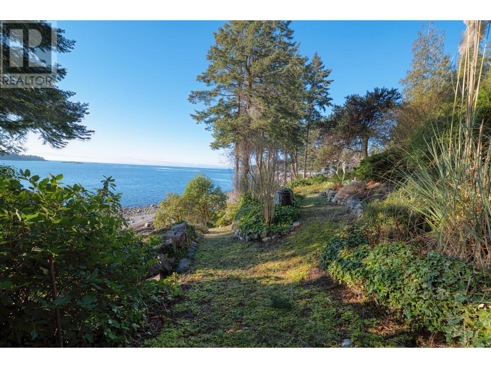 6417 SUNSHINE COAST HIGHWAY, Sechelt