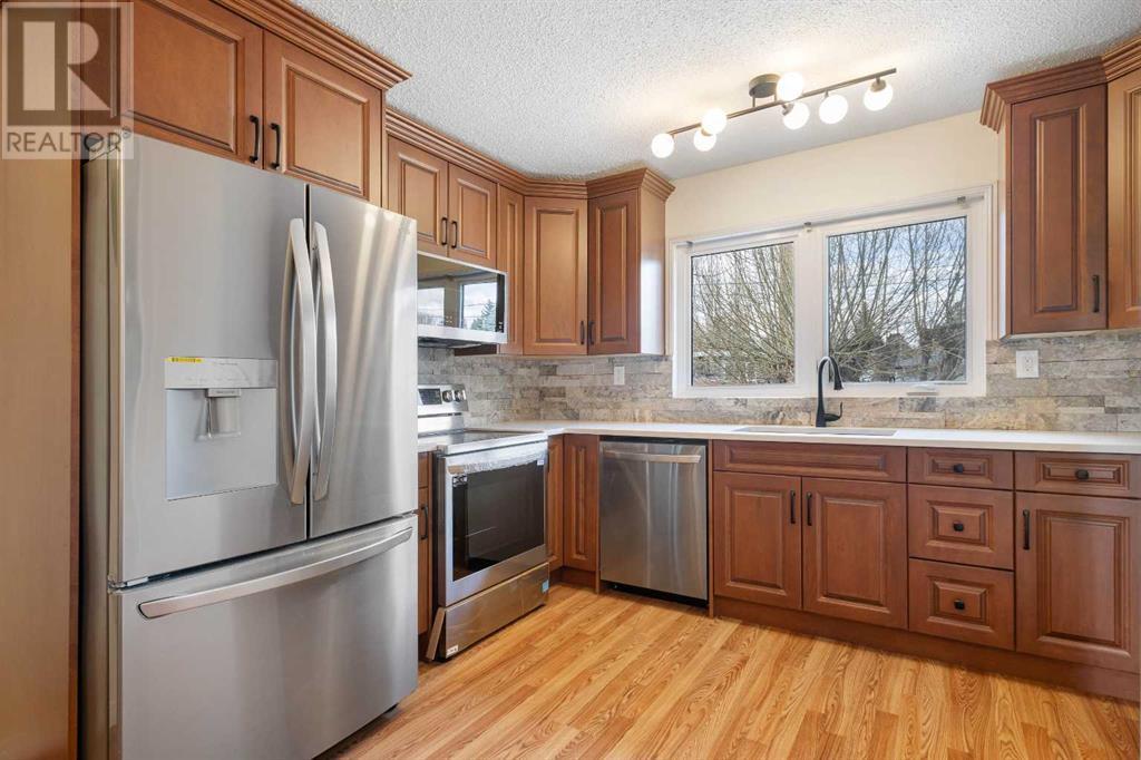 7419 Huntertown Crescent NW Photo 14 - Calgary Real Estate