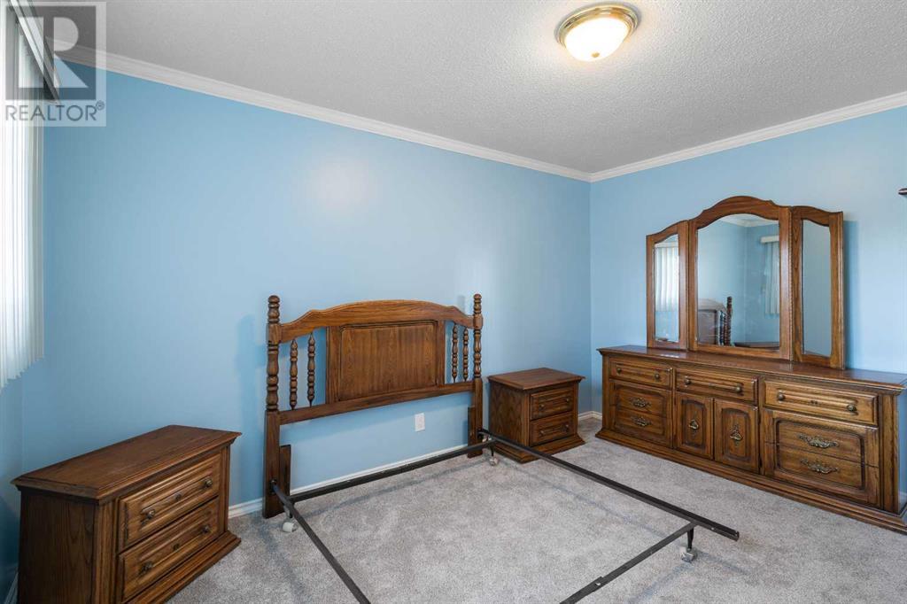 7419 Huntertown Crescent NW Photo 16 - Calgary Real Estate