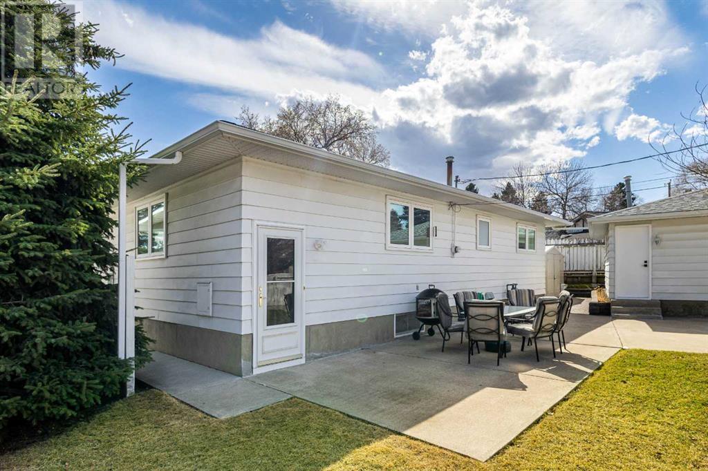 7419 Huntertown Crescent NW Photo 37 - Calgary Real Estate