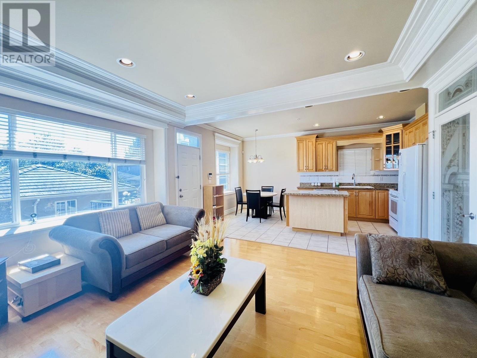 260 W 63RD AVENUE, Vancouver