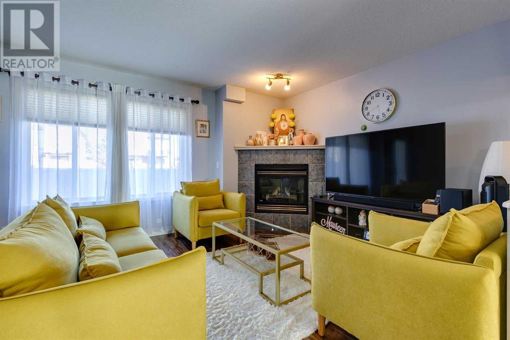 Single Family House for Sale in  Chaparral Ridge Terrace SE Chaparral Calgary 