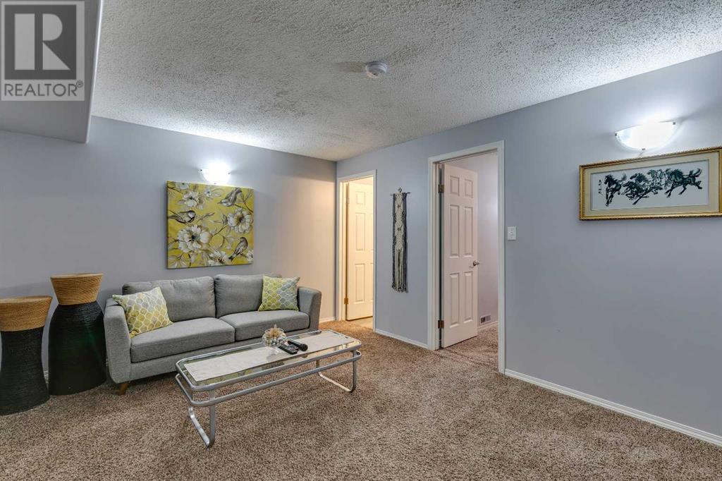 Single Family House for Sale in  Chaparral Ridge Terrace SE Chaparral Calgary 