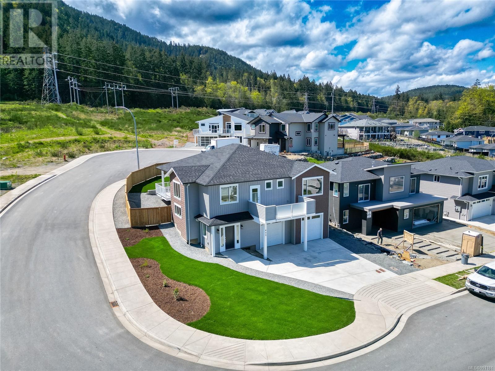433 Colonia Dr, Ladysmith