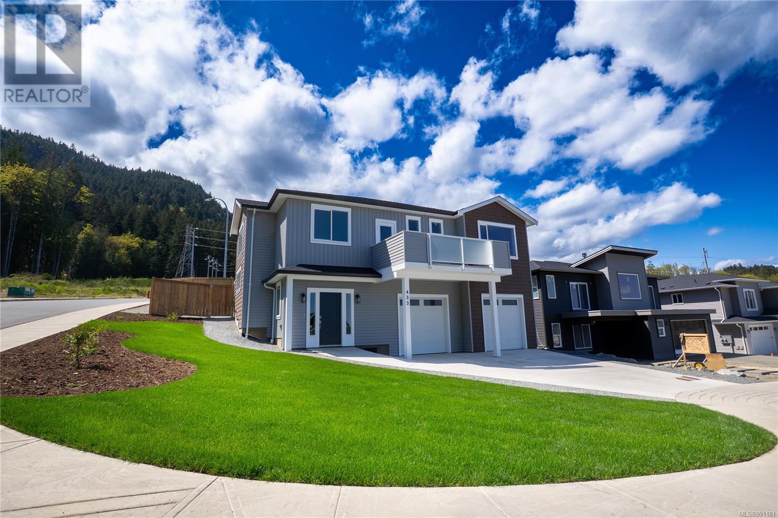 433 Colonia Dr, Ladysmith