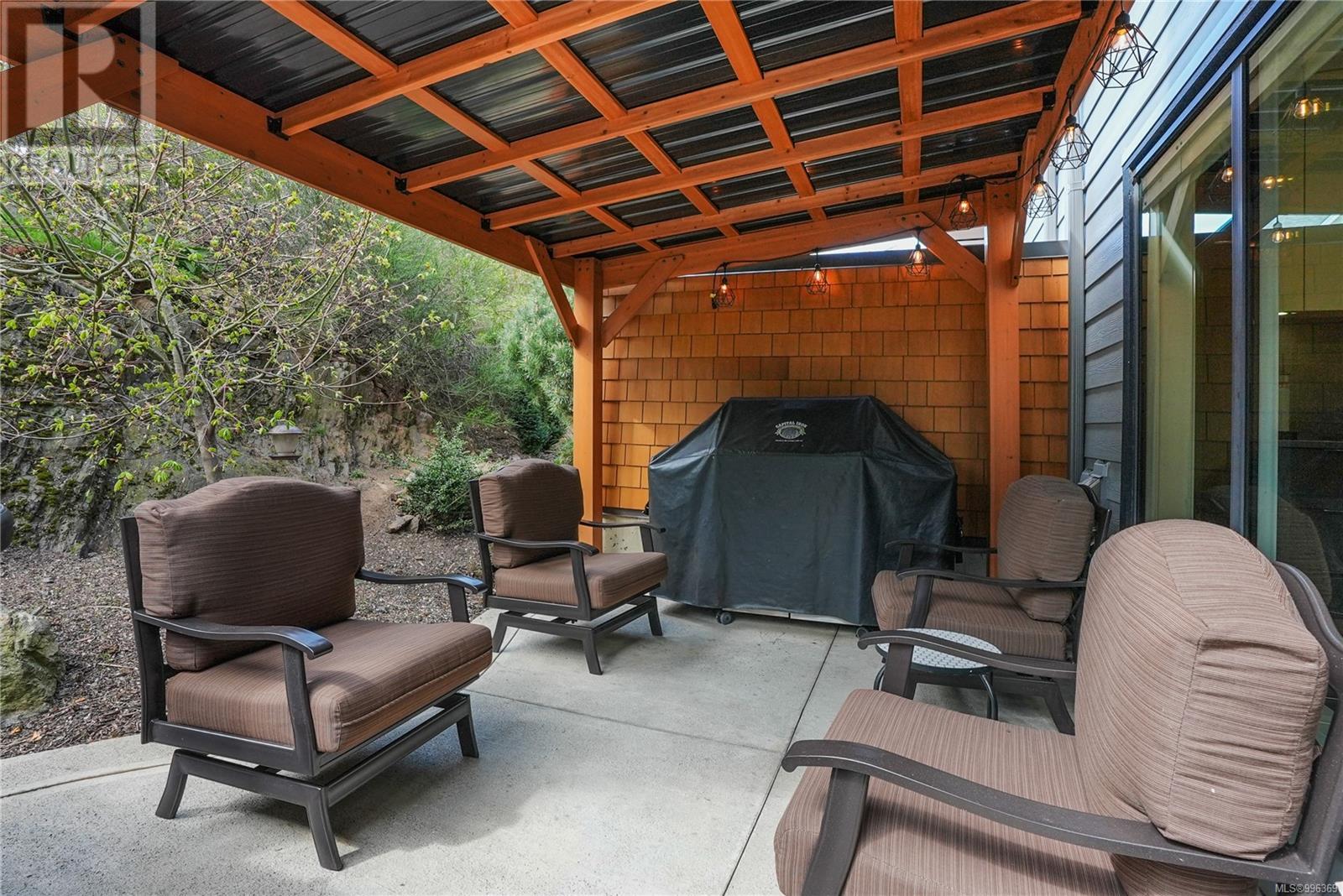 #109 1464 BEAR MOUNTAIN PKWY - Image 3