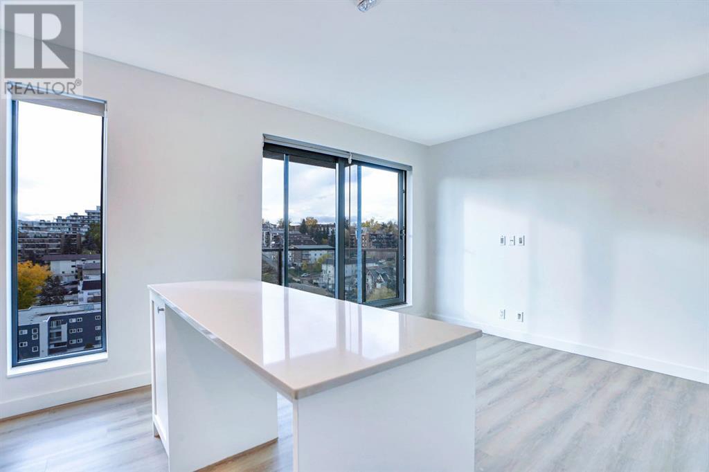 Single Family House for Sale in    Street NE Crescent Heights Calgary 