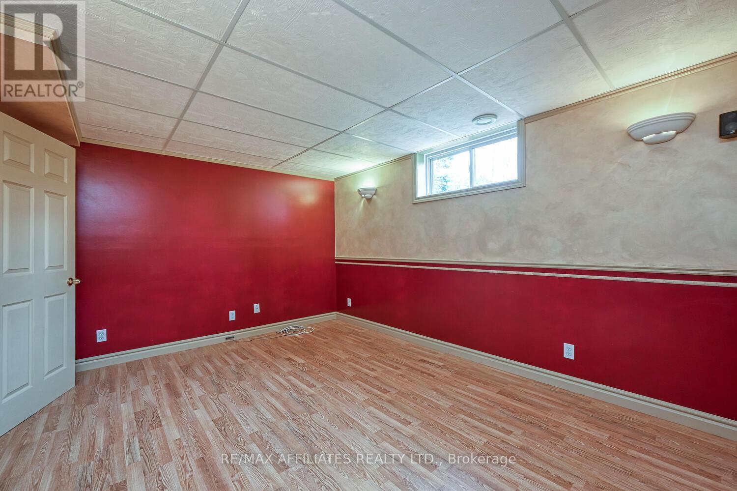 Photo 36 of 10 Tudor Circle, Rideau Lakes ON