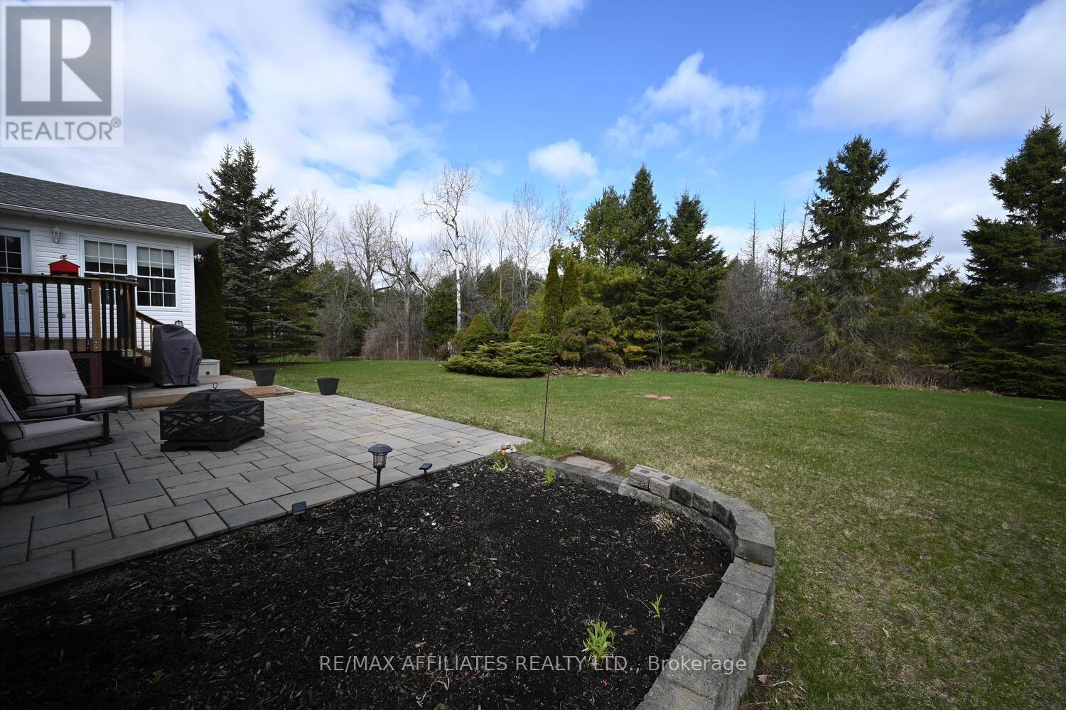 Photo 37 of 10 Tudor Circle, Rideau Lakes ON