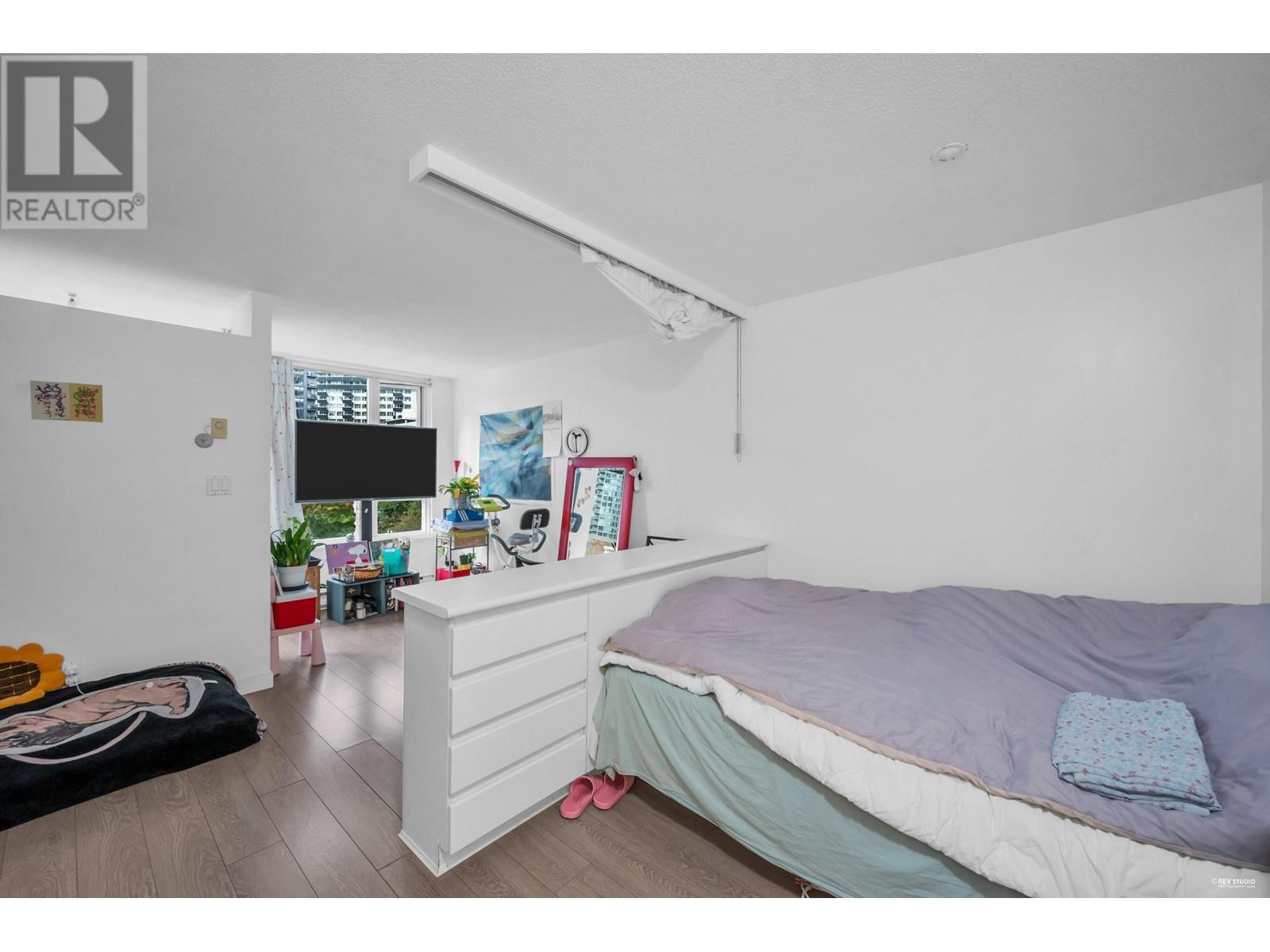 Photo 11 of 402 1188 Richards Street, Vancouver BC