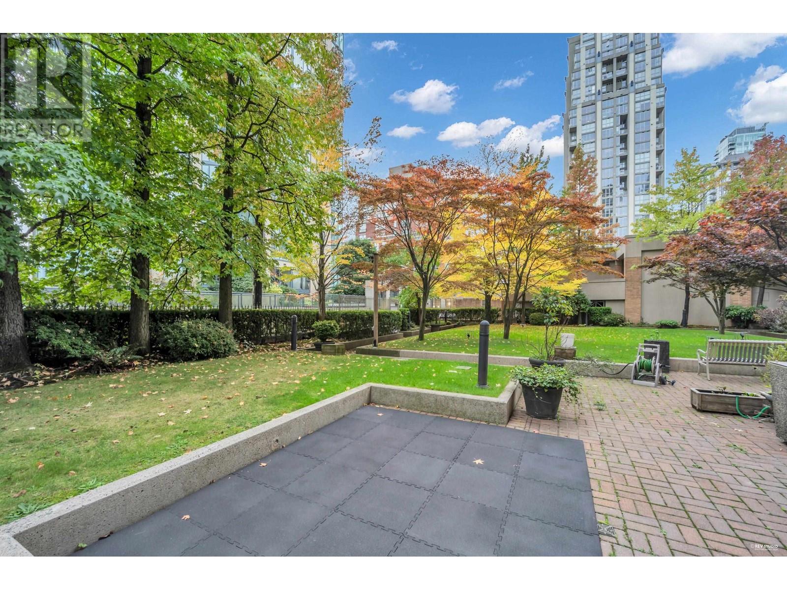 Photo 27 of 402 1188 Richards Street, Vancouver BC
