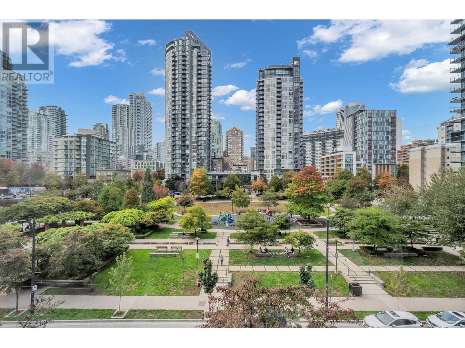 Photo 1 of 402 1188 Richards Street, Vancouver BC