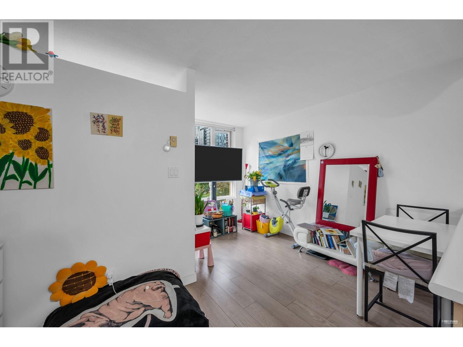 Photo 13 of 402 1188 Richards Street, Vancouver BC