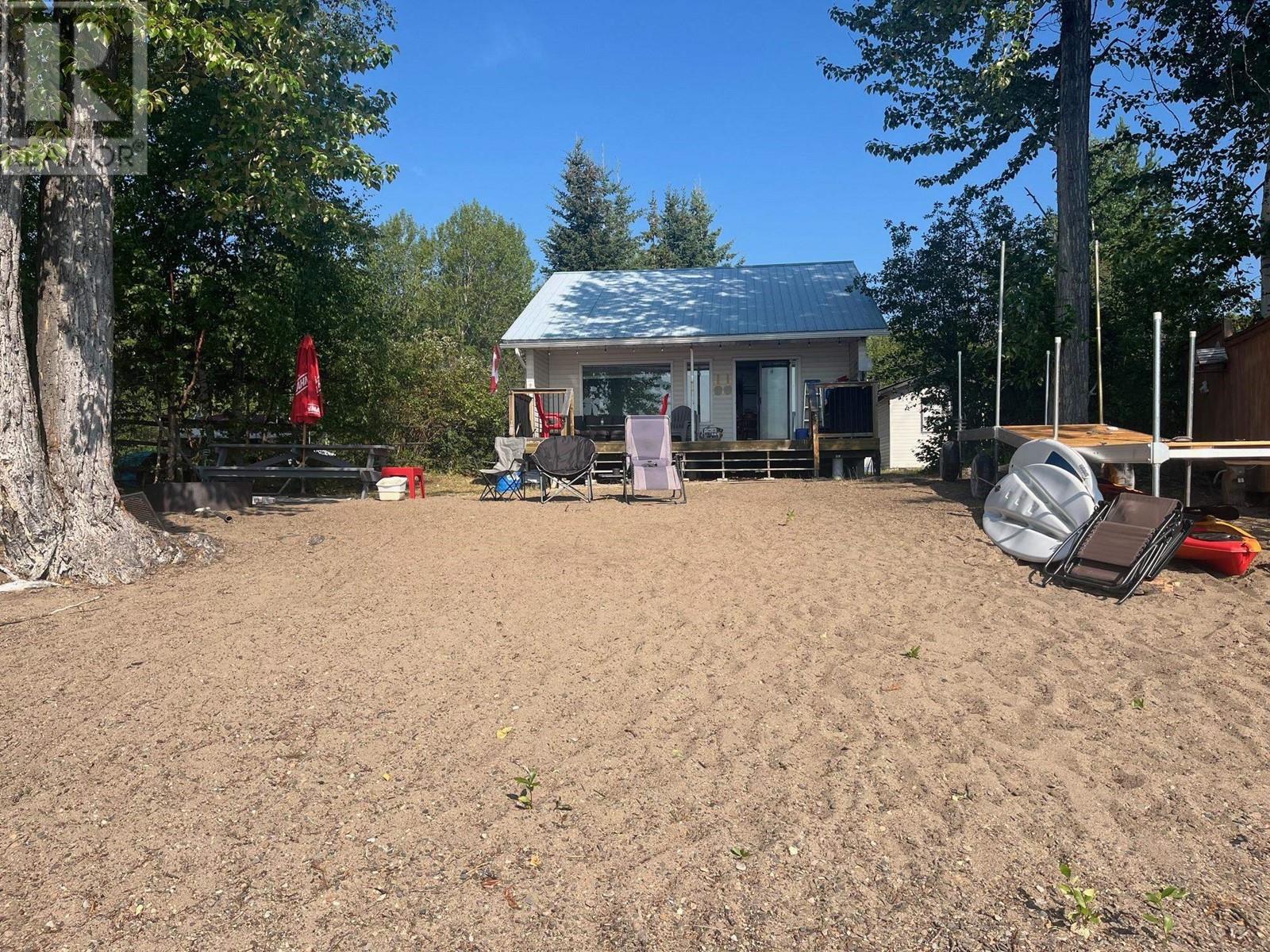 7423 PETERSON ROAD, Fraser Lake