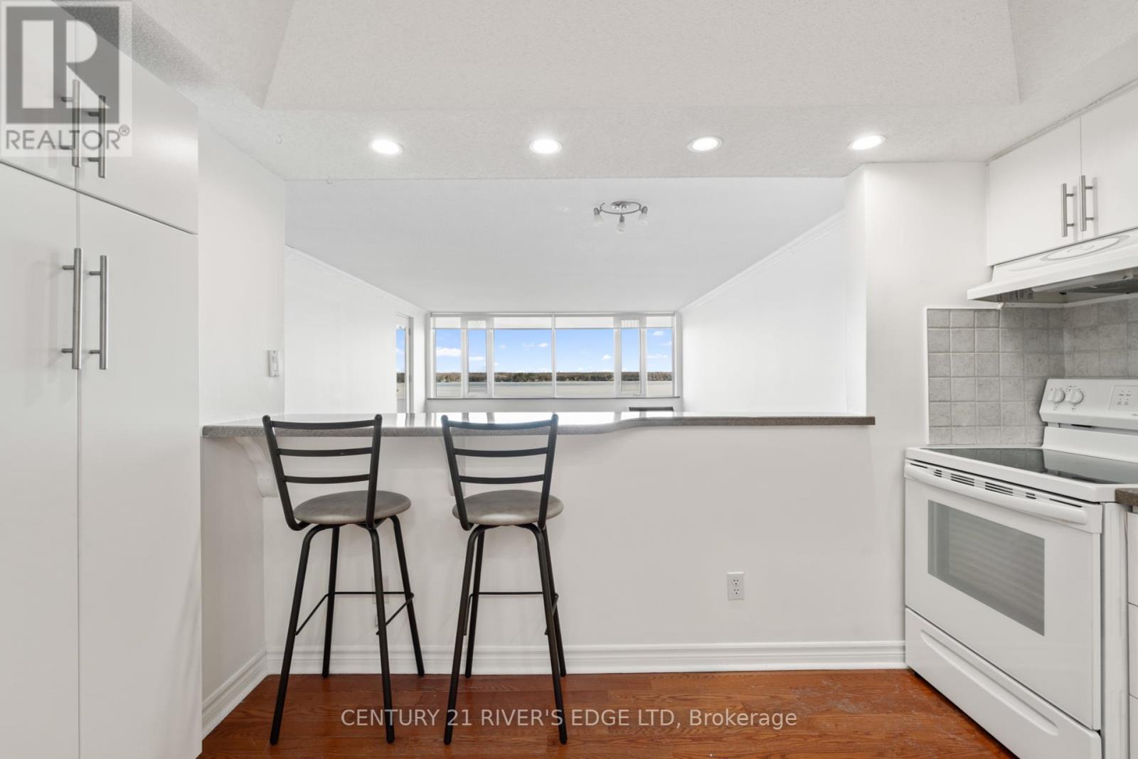 Photo 13 of 601 55 Water Street E, Brockville ON
