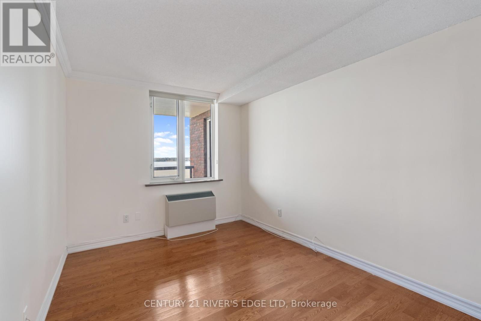 Photo 27 of 601 55 Water Street E, Brockville ON