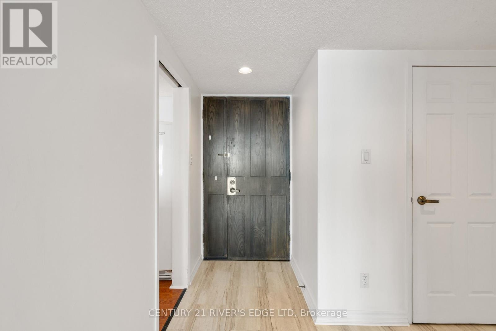 Photo 8 of 601 55 Water Street E, Brockville ON