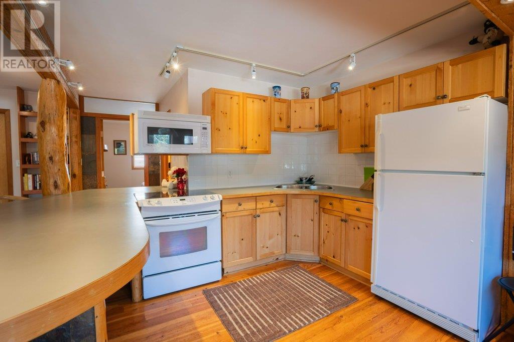  273 CLEARVIEW Road, Penticton