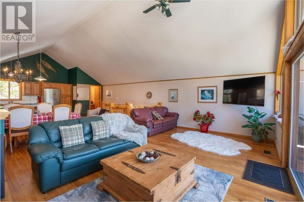  273 CLEARVIEW Road, Penticton