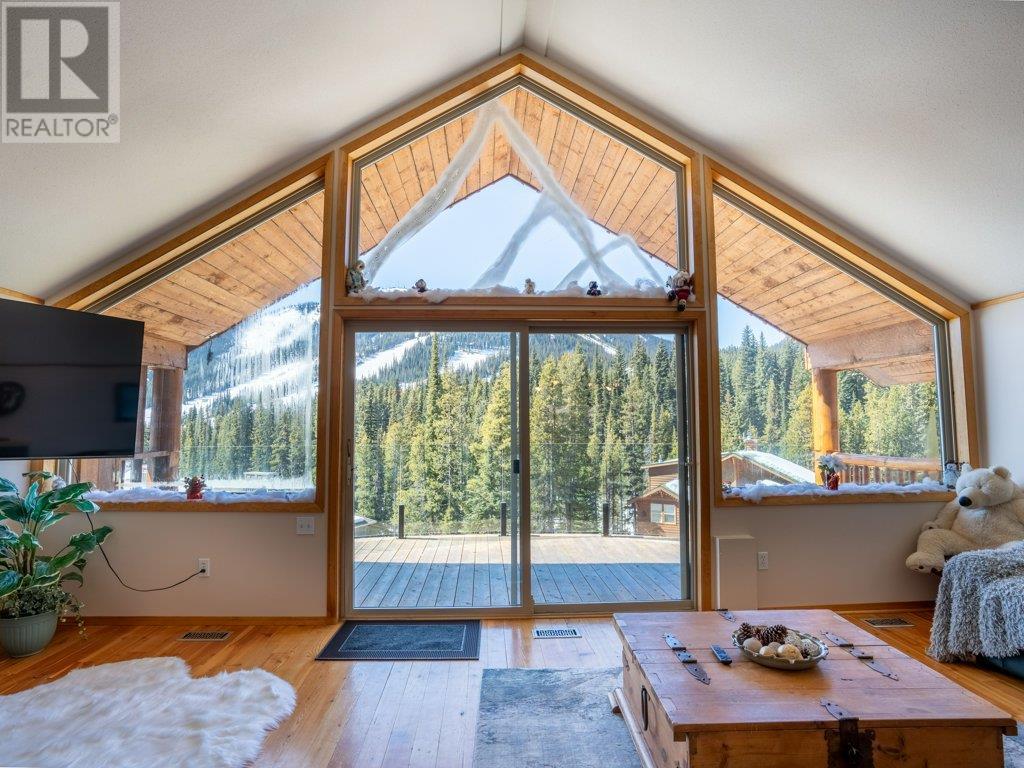 273 CLEARVIEW Road, Penticton