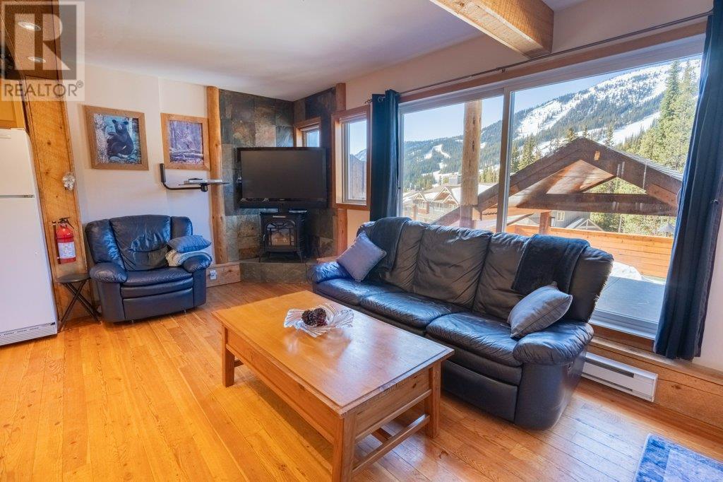  273 CLEARVIEW Road, Penticton