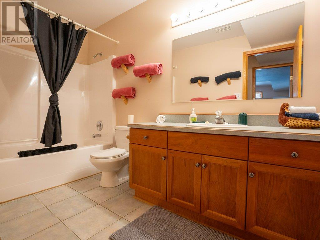  273 CLEARVIEW Road, Penticton