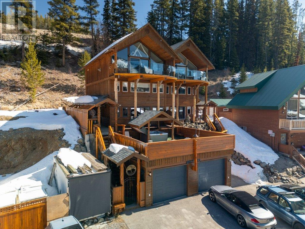  273 CLEARVIEW Road, Penticton