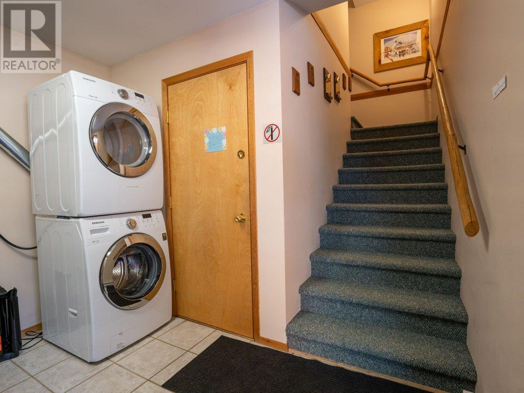  273 CLEARVIEW Road, Penticton