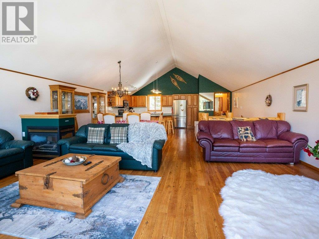  273 CLEARVIEW Road, Penticton