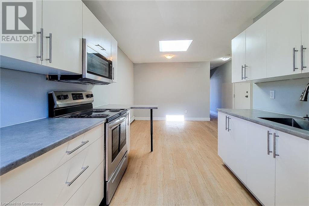 Photo 8 of 308 Barton Street E Unit A, Hamilton ON