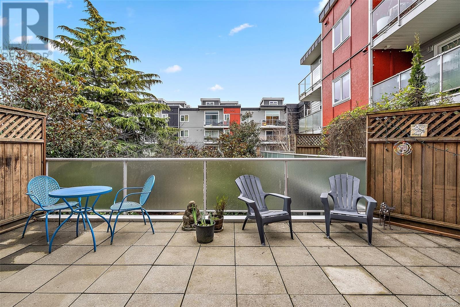207 1315 Esquimalt Road, Esquimalt