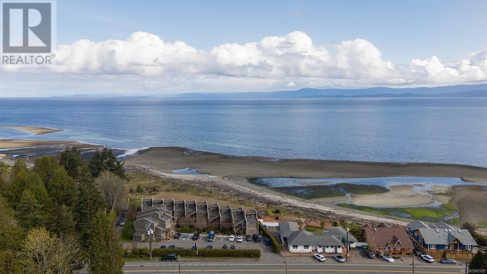 220 3295 Island Hwy W, Qualicum Beach