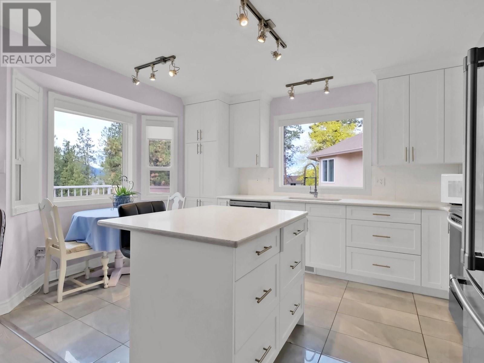 143 1634 CARMI Avenue, Penticton