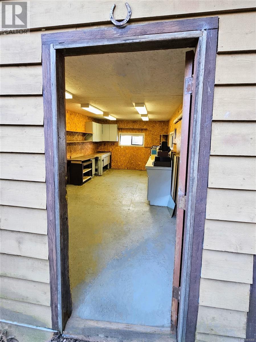 1603 Treasure Cres, Pender Island