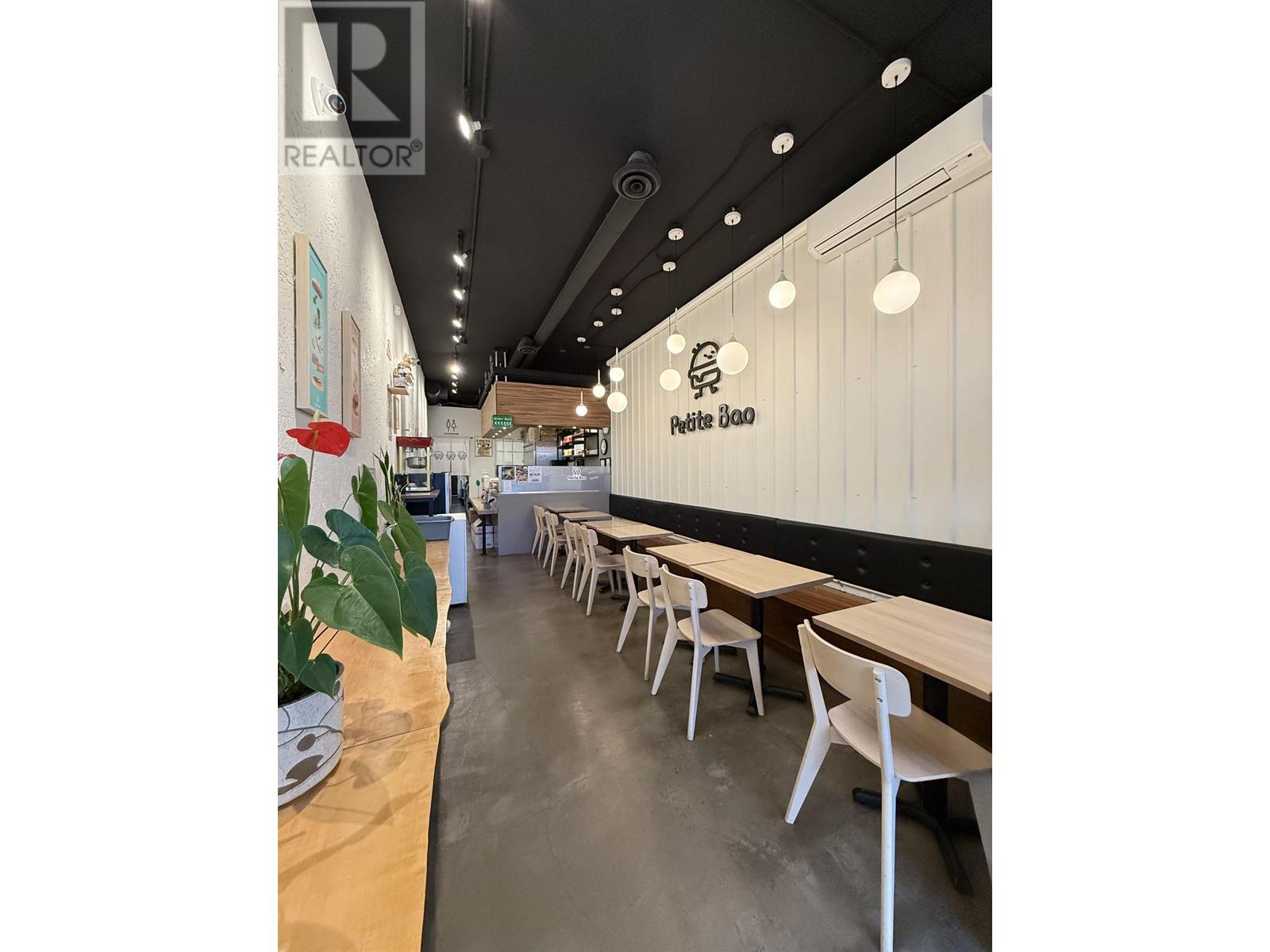 Photo 3 of 2825 W Broadway, Vancouver BC