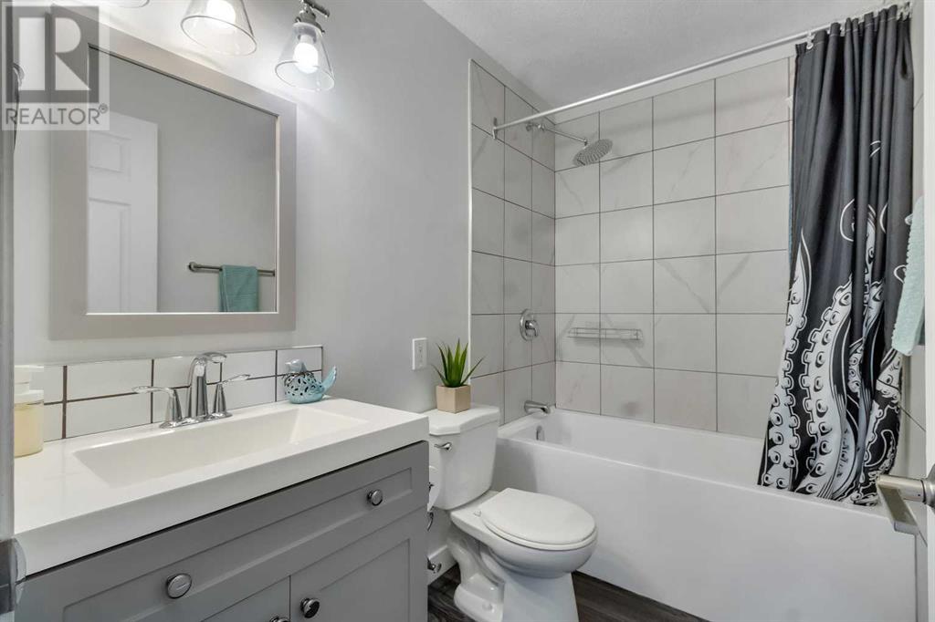 Single Family House Bungalow for Sale in  Huntington Green NE Huntington Hills Calgary 