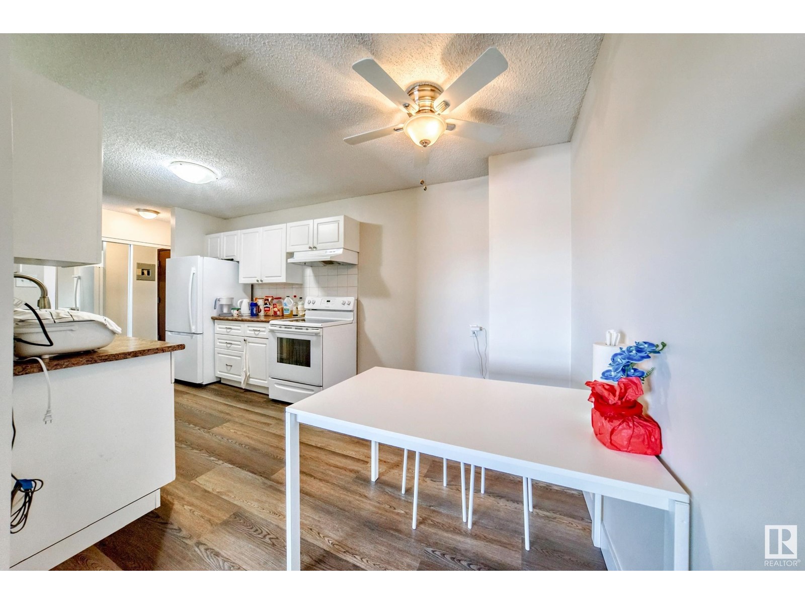 #404 10624 123 ST NW - 10